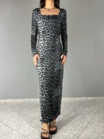 Μακρύ λεοπάρ φόρεμα εφαρμοστό με τετράγωνο λαιμό γκρι