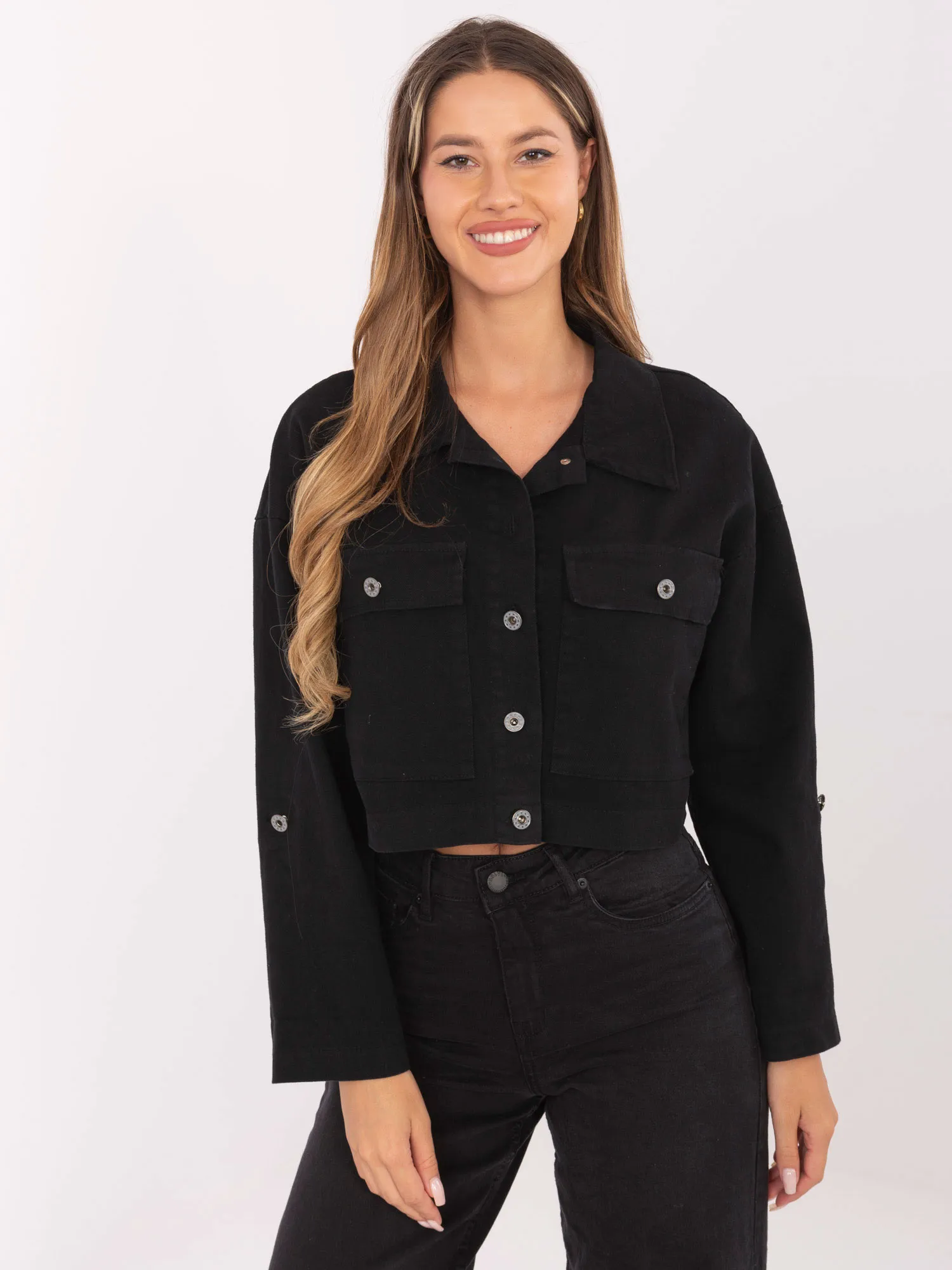 pol pl Czarna jeansowa kurtka z kieszeniami RUE PARIS 413909 1 pol pl Czarna jeansowa kurtka z kieszeniami RUE PARIS 413909 1